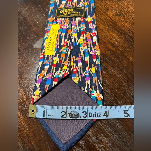 Alynn 100% Silk Runner High Running Sports "Marathon" Made in USA Necktie Tie - Picture 6 of 7